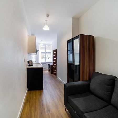 Oyo Vincent Apartments Ливърпул Екстериор снимка