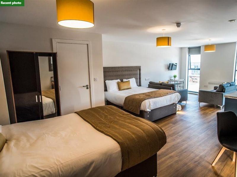 Oyo Vincent Apartments Ливърпул Екстериор снимка
