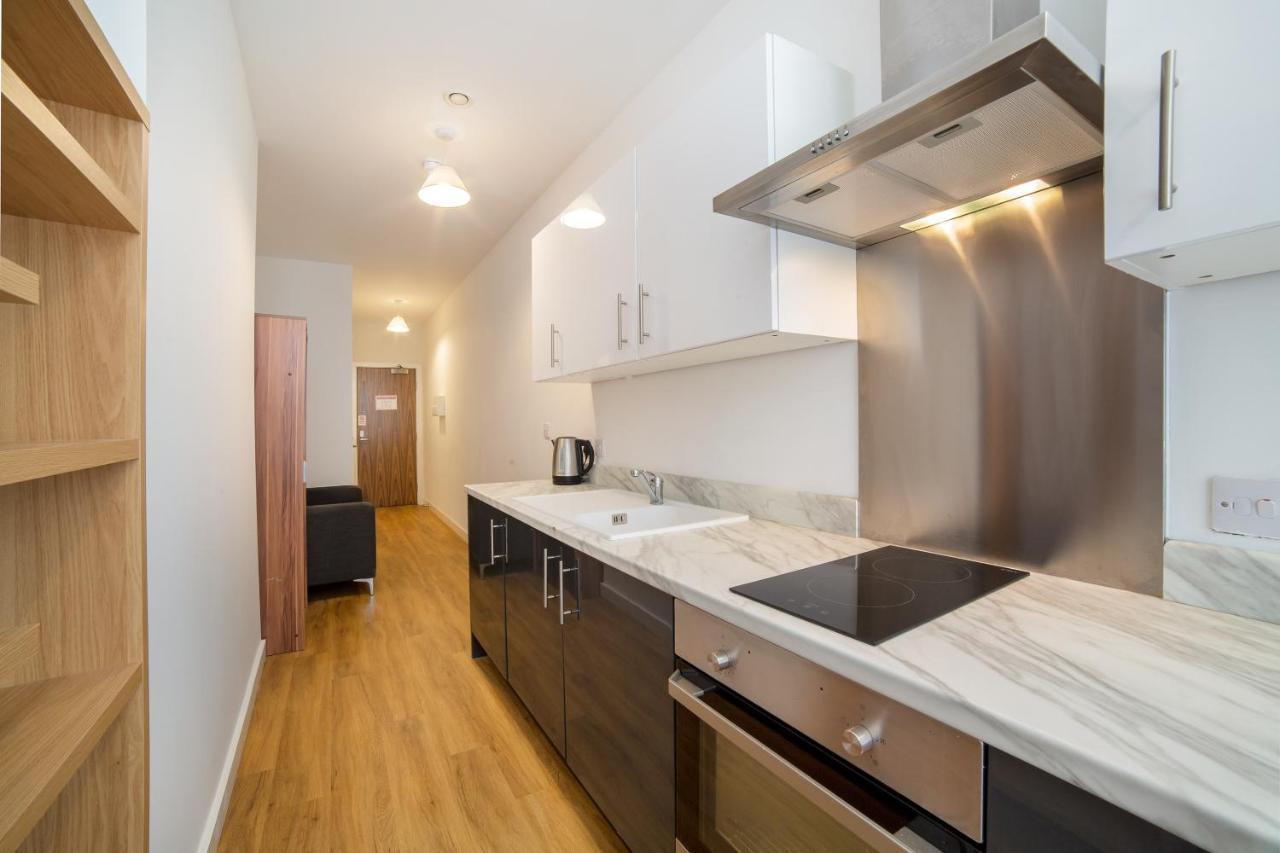 Oyo Vincent Apartments Ливърпул Екстериор снимка