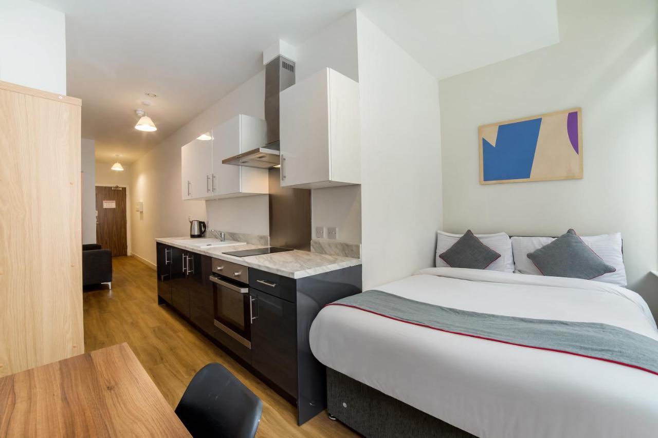 Oyo Vincent Apartments Ливърпул Екстериор снимка