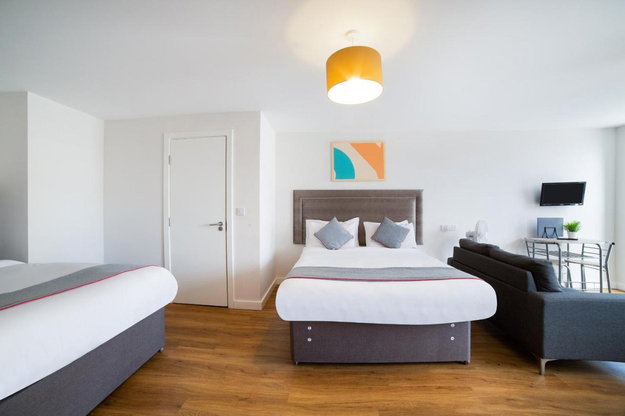 Oyo Vincent Apartments Ливърпул Екстериор снимка