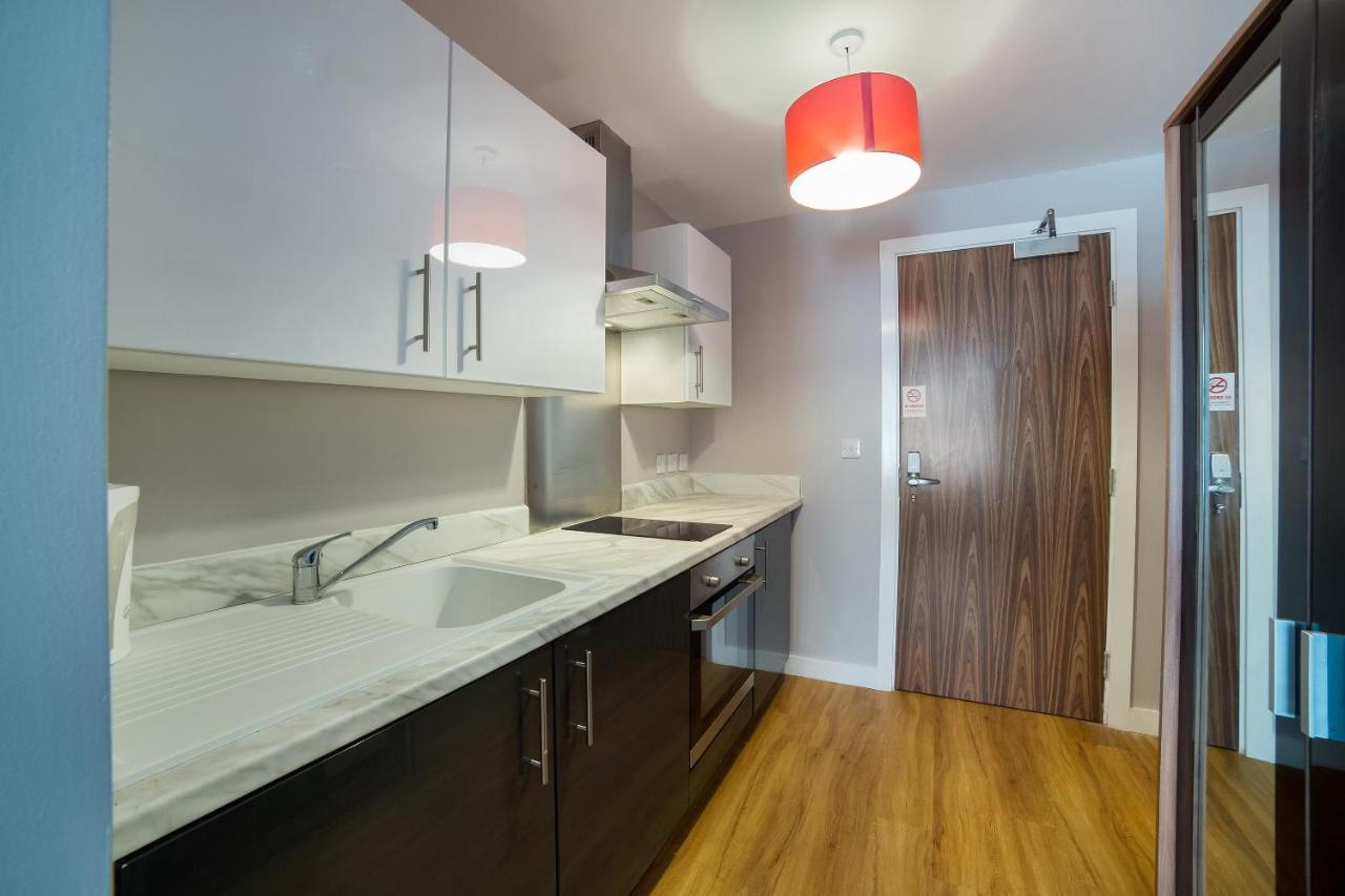Oyo Vincent Apartments Ливърпул Екстериор снимка
