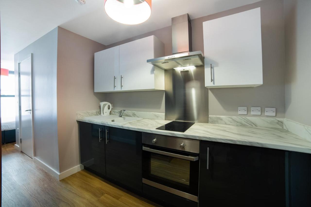 Oyo Vincent Apartments Ливърпул Екстериор снимка