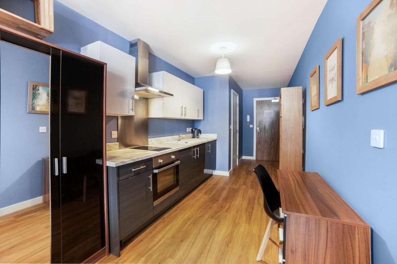 Oyo Vincent Apartments Ливърпул Екстериор снимка